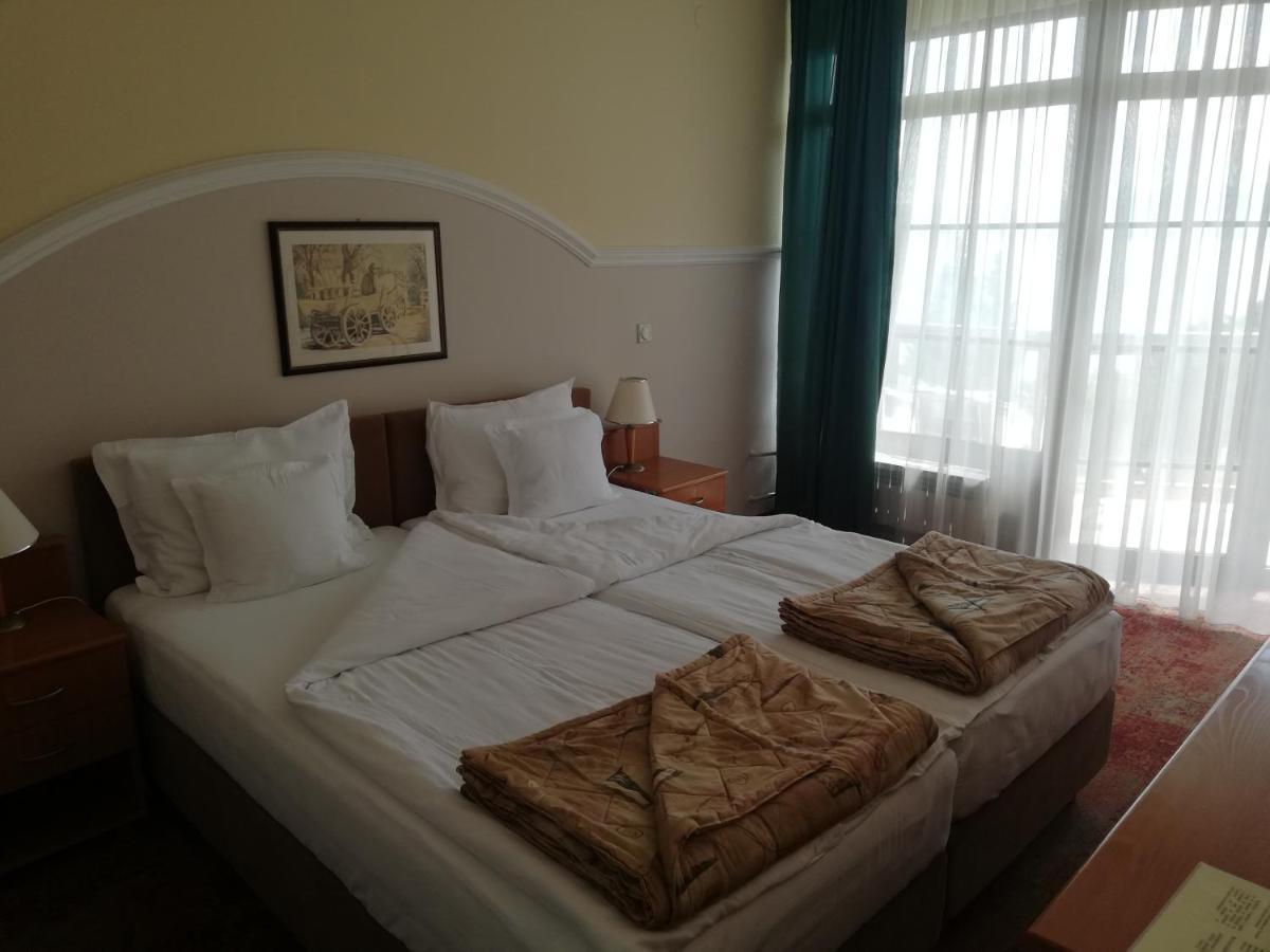 Hotel Makpetrol Struga Dış mekan fotoğraf