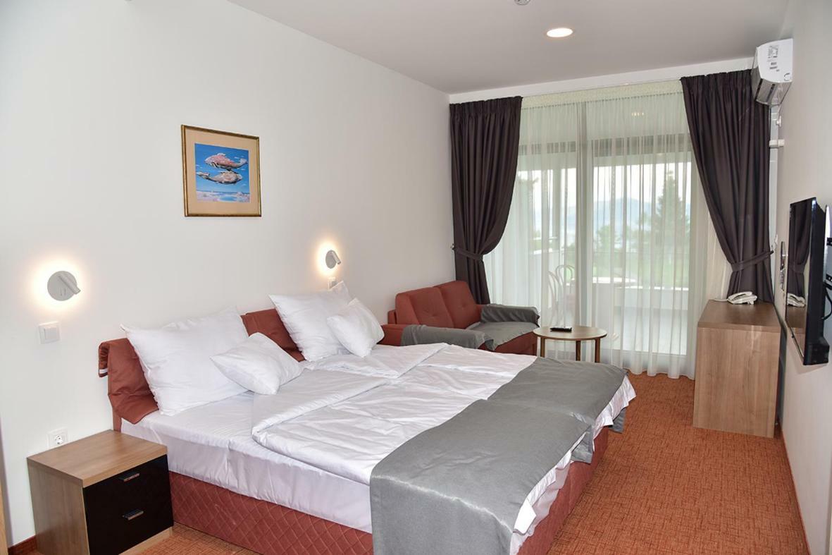 Hotel Makpetrol Struga Dış mekan fotoğraf